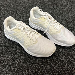 Mens Nike Running Shoes size 9